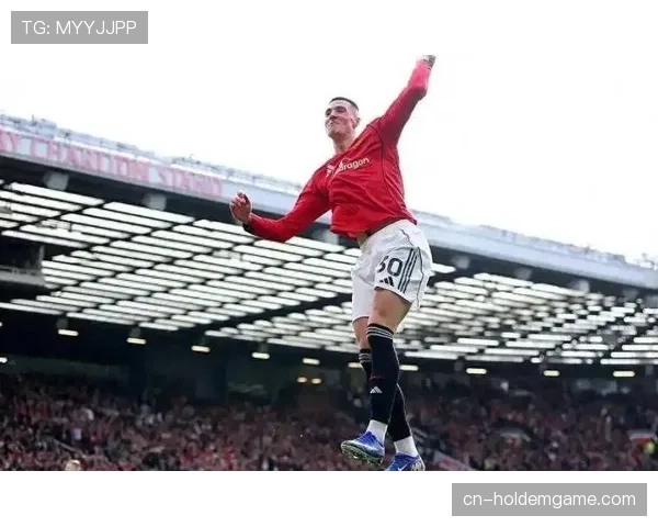 罗马诺:某英超豪门夏窗引援目标锁定“转换型”后腰 罗马诺:某英超豪门夏窗引援目标锁定“转换型”后腰